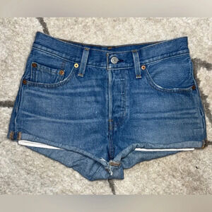 Levi’s 501 denim shorts Size 24